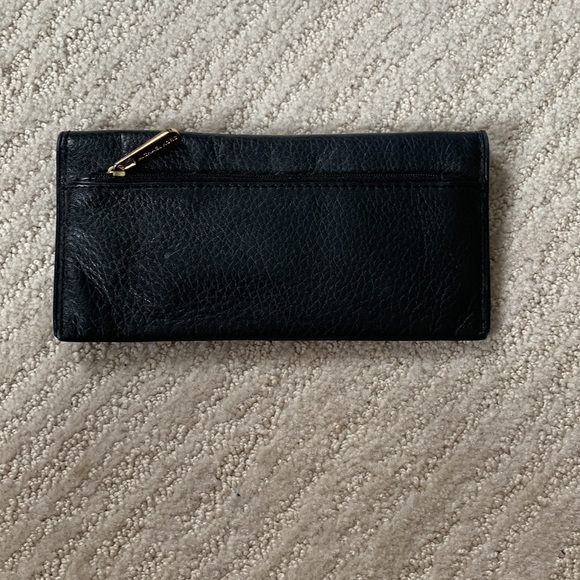 Michael Kora Black Leather Wallet - Picture 2 of 3